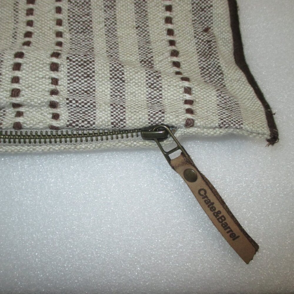 CRATE & BARREL STRIPED LINEN PILLOW COVER - Picture 4 of 14